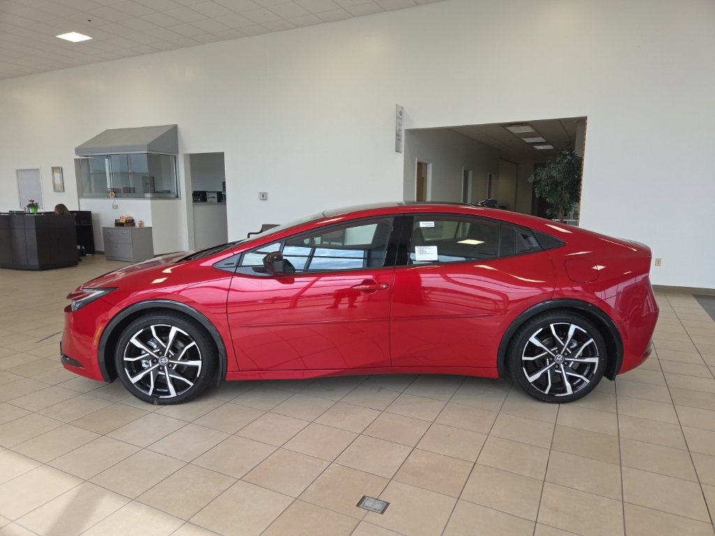 New 2026 Toyota Prius Plug-In Hybrid image 2
