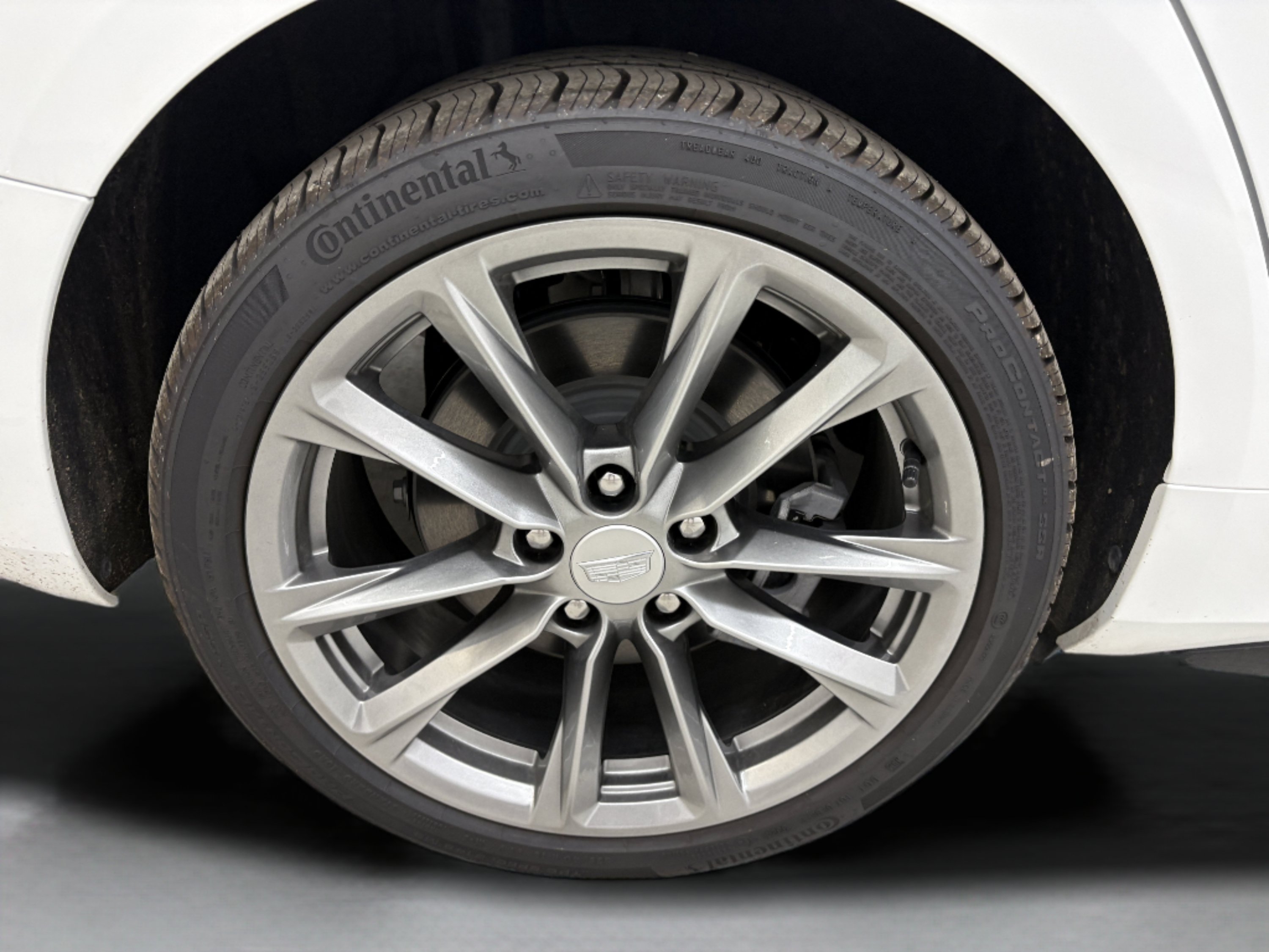 Used 2025 Cadillac CT4 Sport RWD image 7