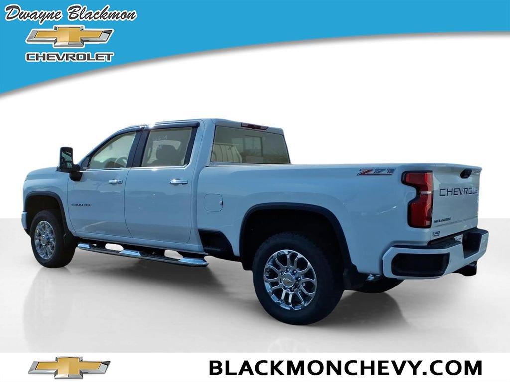 Used 2025 Chevrolet Silverado 2500 LT w/ Z71 Chrome Sport Edition image 4