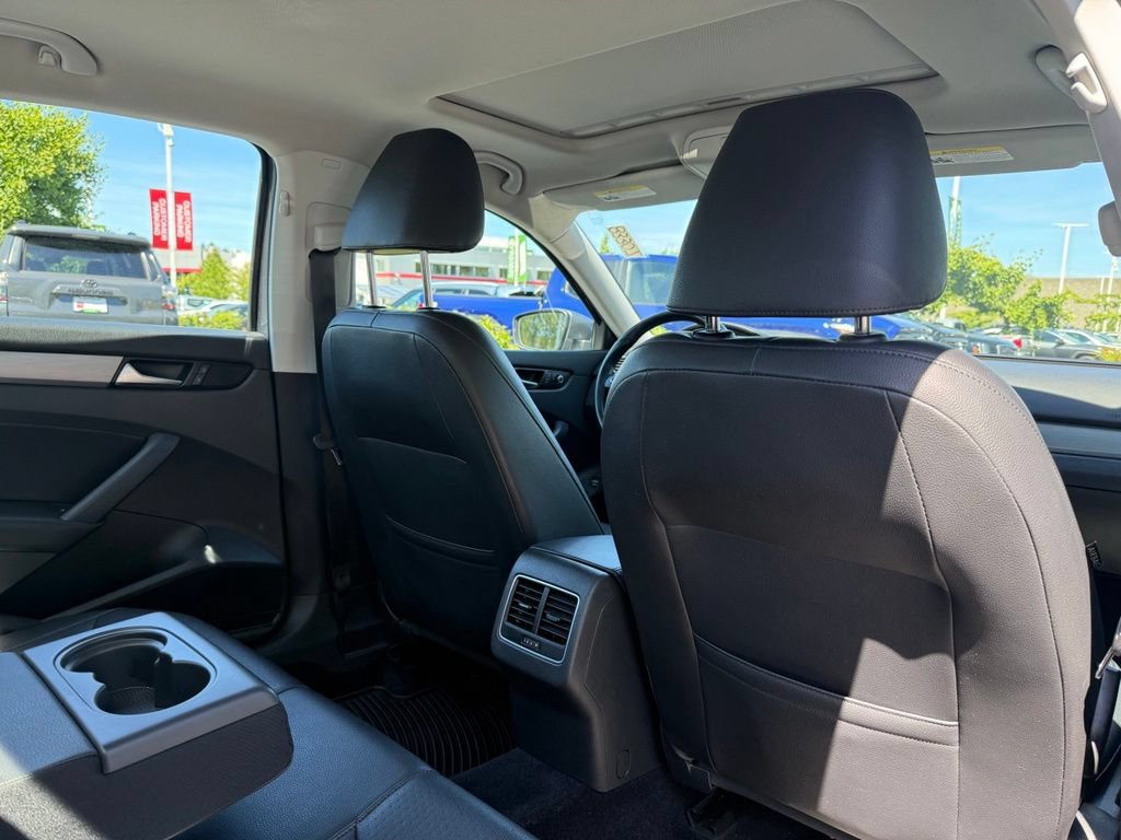 Used 2014 Volkswagen Passat TDI SE FWD image 19