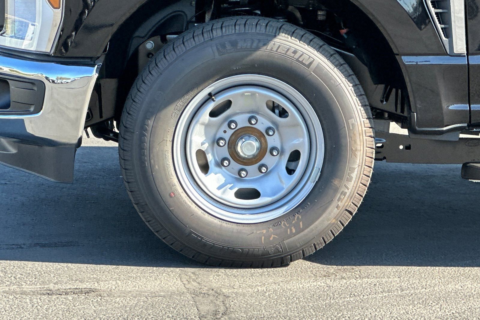 New 2026 Ford F250 XL w/ 360-Degree Camera Package image 23