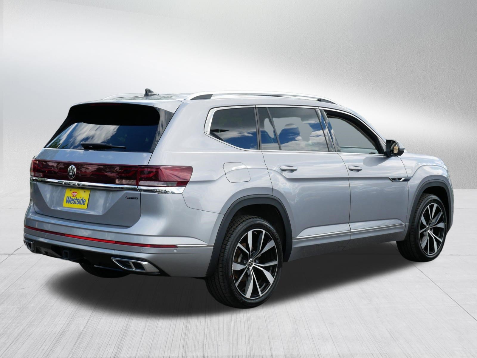 Used 2024 Volkswagen Atlas SEL Premium R-Line AWD/4WD image 7
