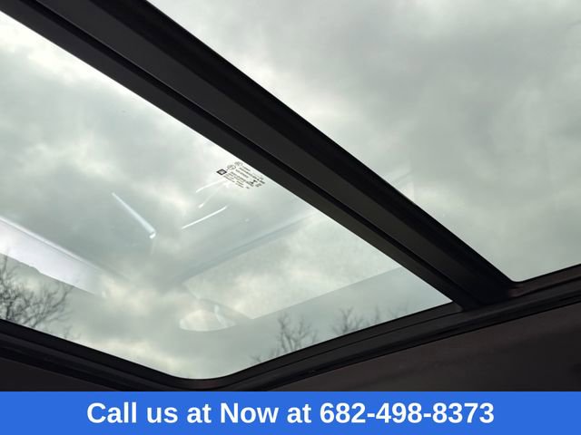 Used 2022 Chevrolet Tahoe Z71 w/ Luxury Package image 18