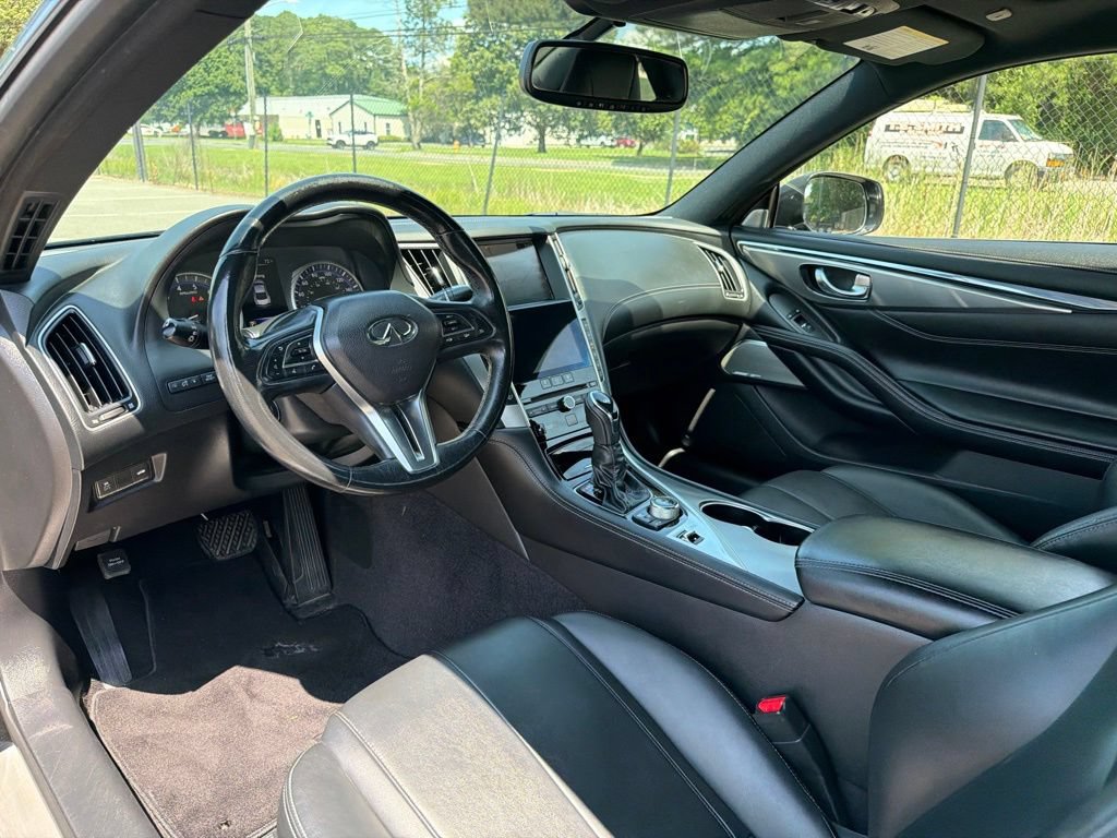 Used 2018 INFINITI Q60 3.0t Luxe w/ Sensory Package 3.0T Luxe AWD/4WD image 8