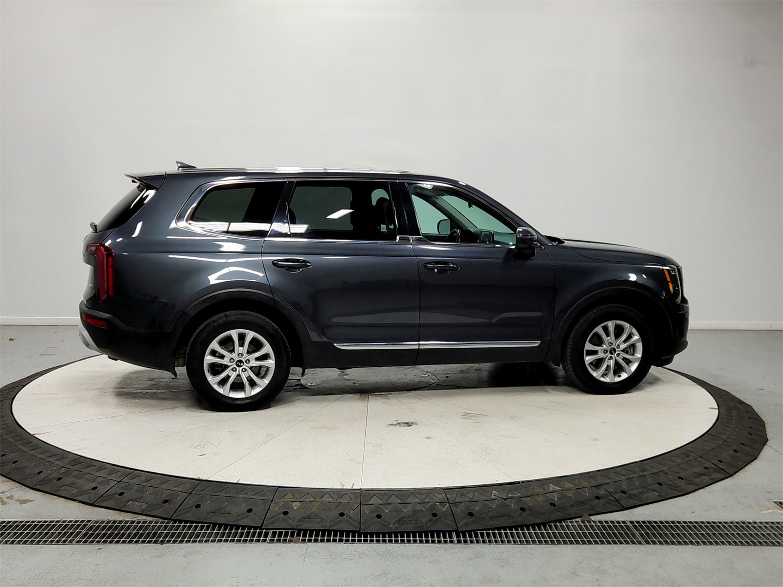 Used 2021 Kia Telluride LX image 8