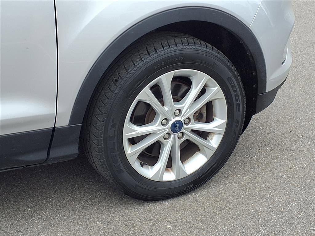 Used 2017 Ford Escape SE w/ Equipment Group 201A image 25