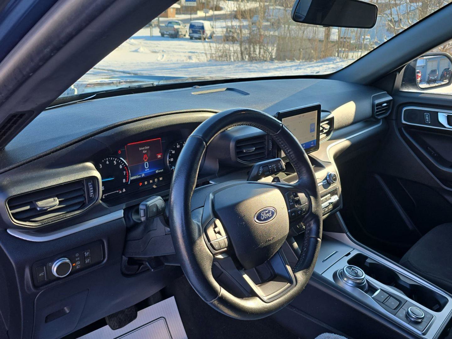 Used 2020 Ford Explorer XLT image 12