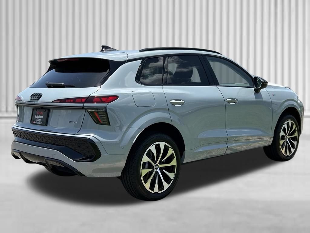 New 2026 Audi Q3 quattro 2.0T AWD/4WD image 5
