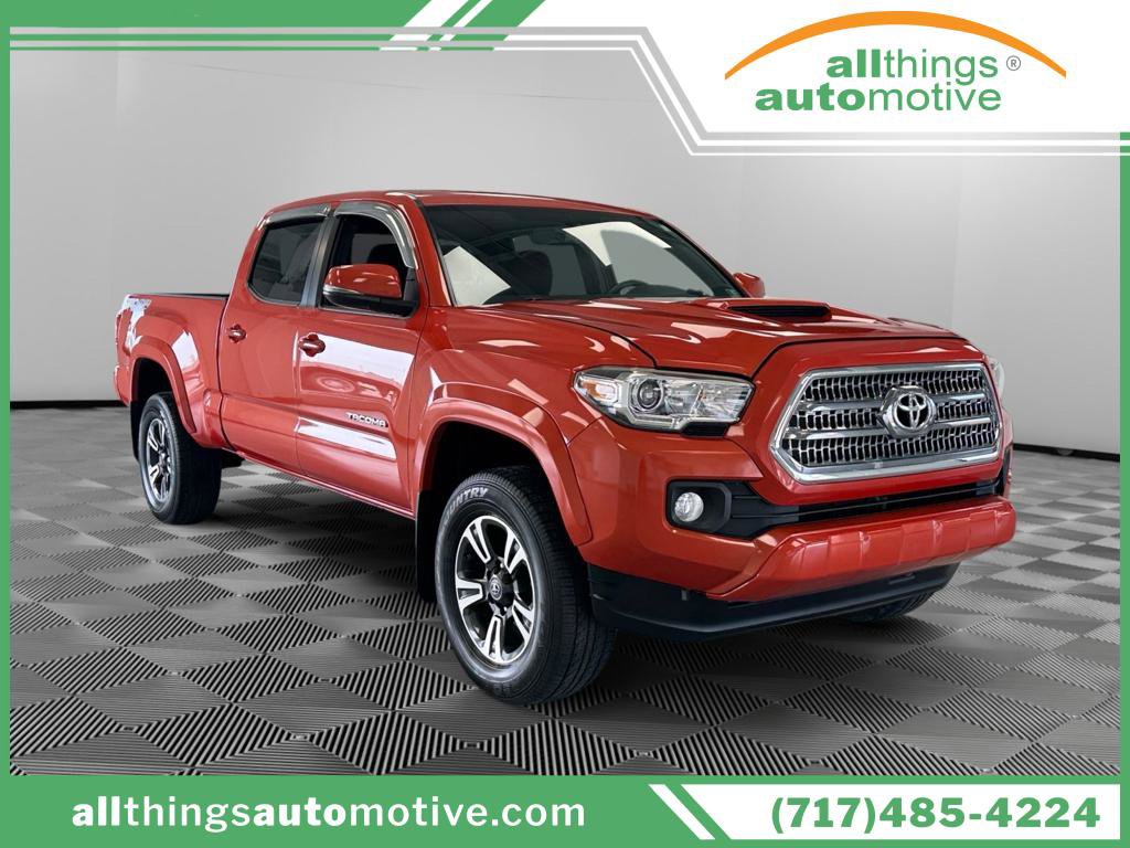 Used 2017 Toyota Tacoma TRD Sport AWD/4WD image 1