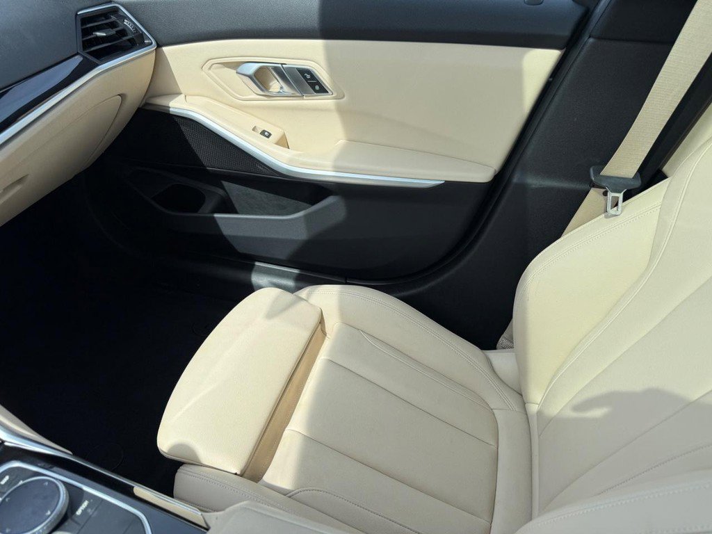 Used 2019 BMW 330i xDrive Sedan w/ Driving Assistance Package image 20
