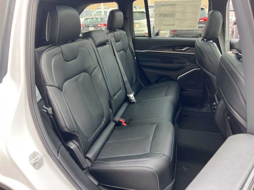 New 2026 Jeep Grand Cherokee Limited image 25