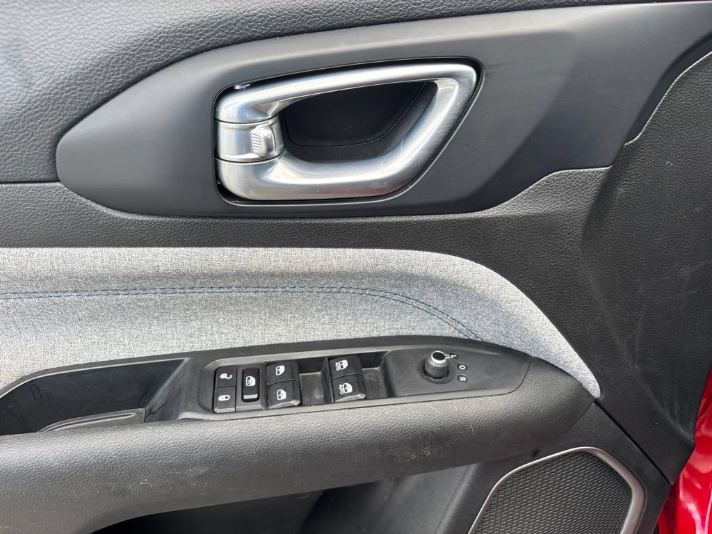 Used 2024 Jeep Compass Latitude AWD/4WD image 49