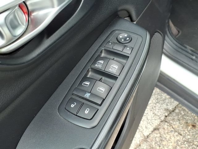 Used 2016 Jeep Cherokee 75th Anniversary AWD/4WD image 23