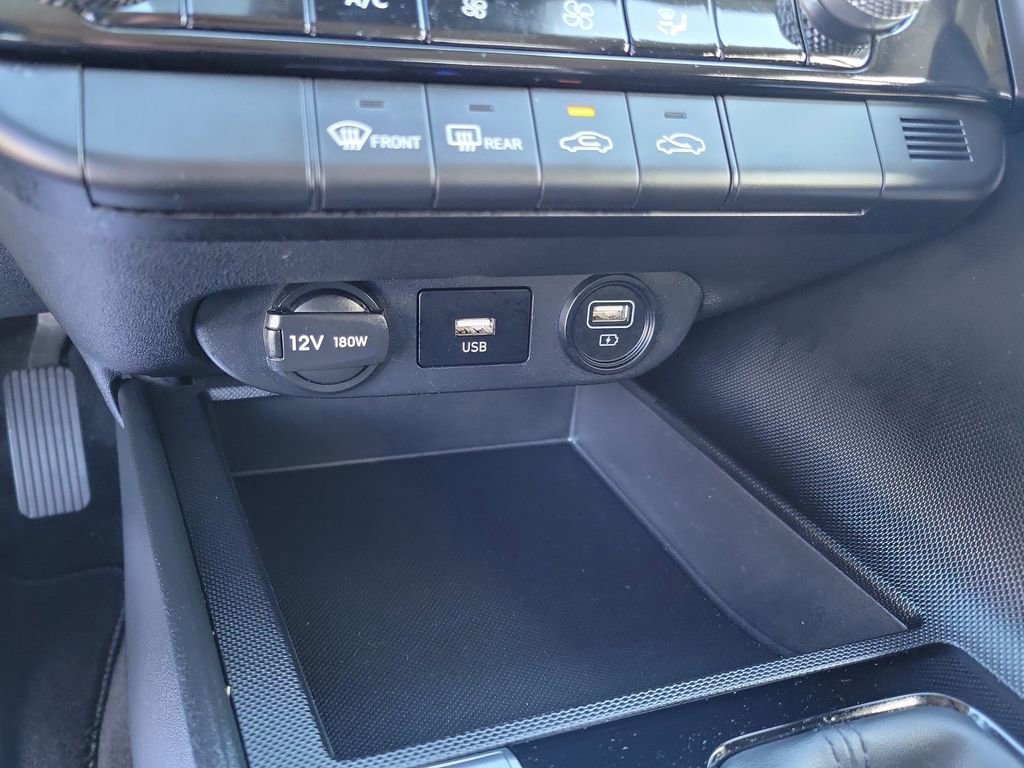 Certified 2023 Hyundai Elantra SEL image 32