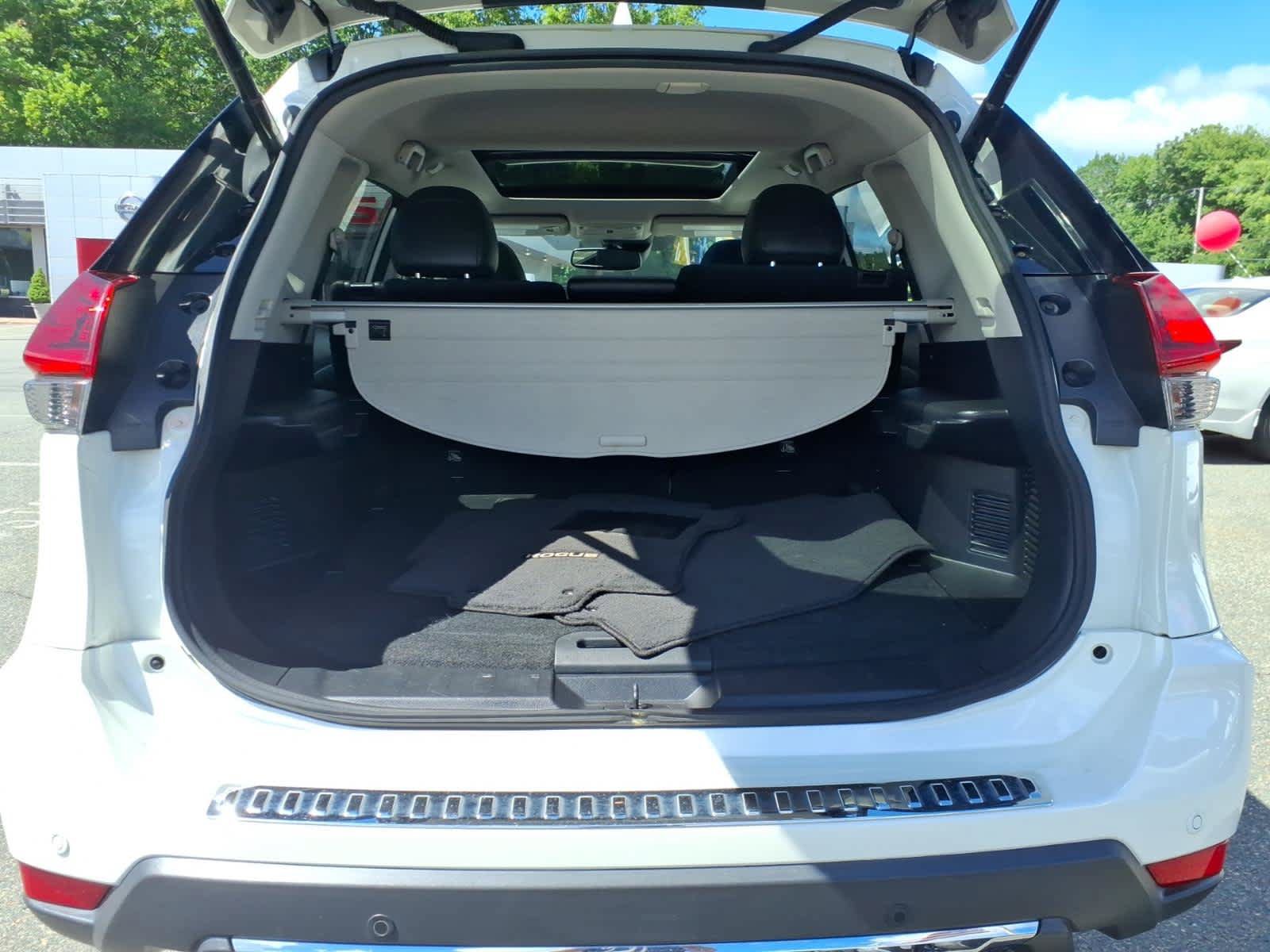 Certified 2019 Nissan Rogue SL w/ Premium Package AWD/4WD image 16