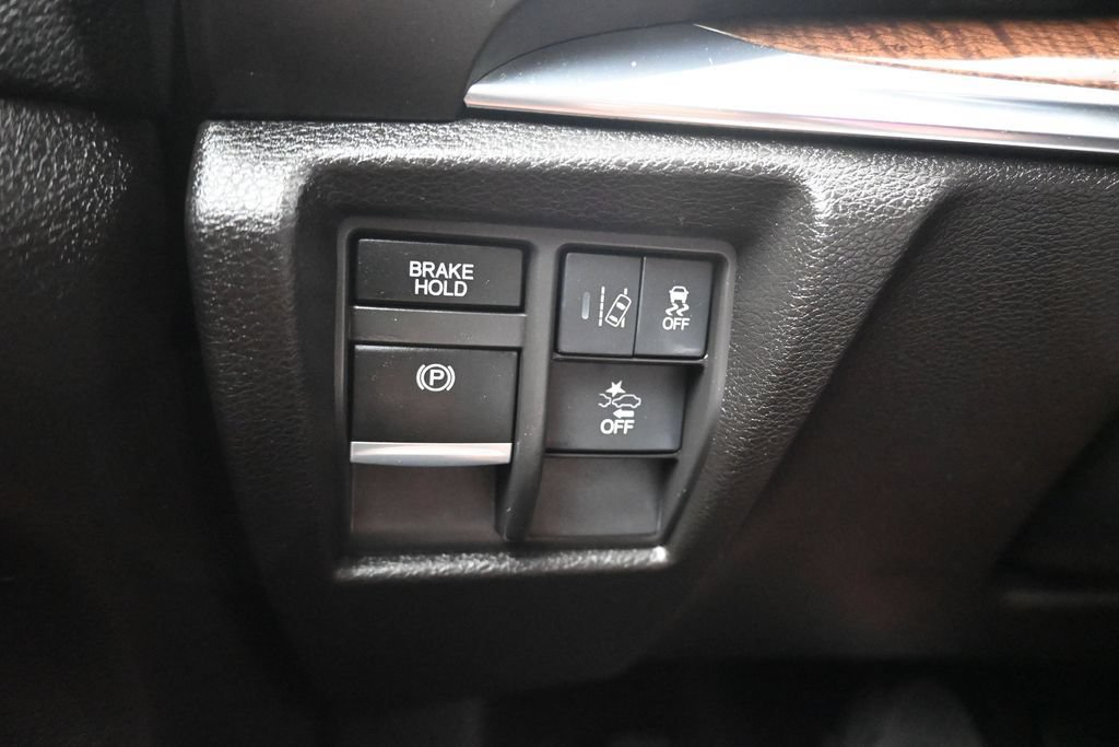 Used 2018 Acura MDX w/ Technology Package AWD/4WD image 29