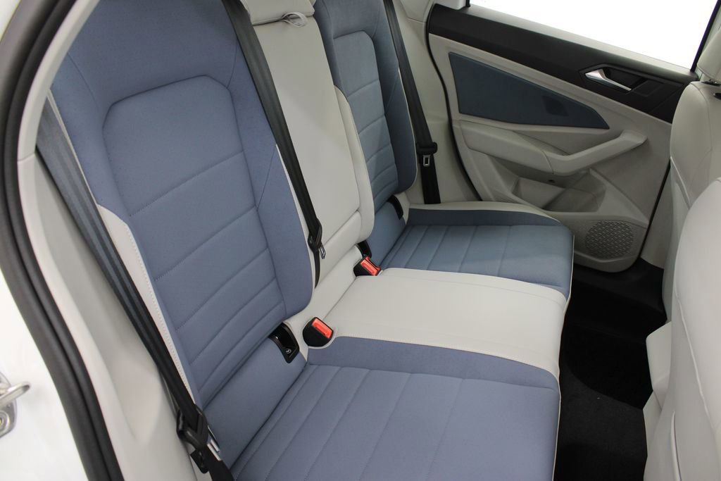 New 2026 Volkswagen Jetta SE FWD image 19