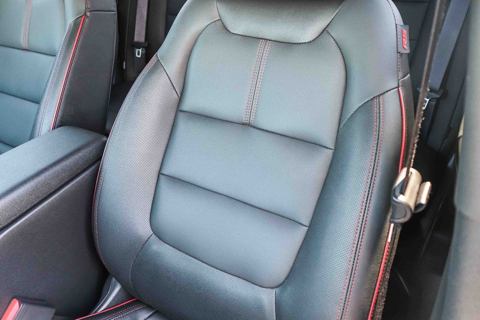 Used 2024 Chevrolet TrailBlazer RS w/ Convenience Package FWD image 31