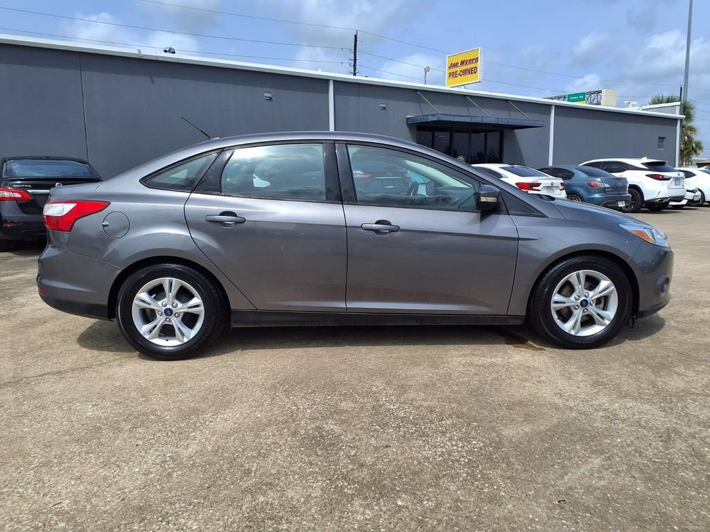 Used 2013 Ford Focus SE FWD image 6