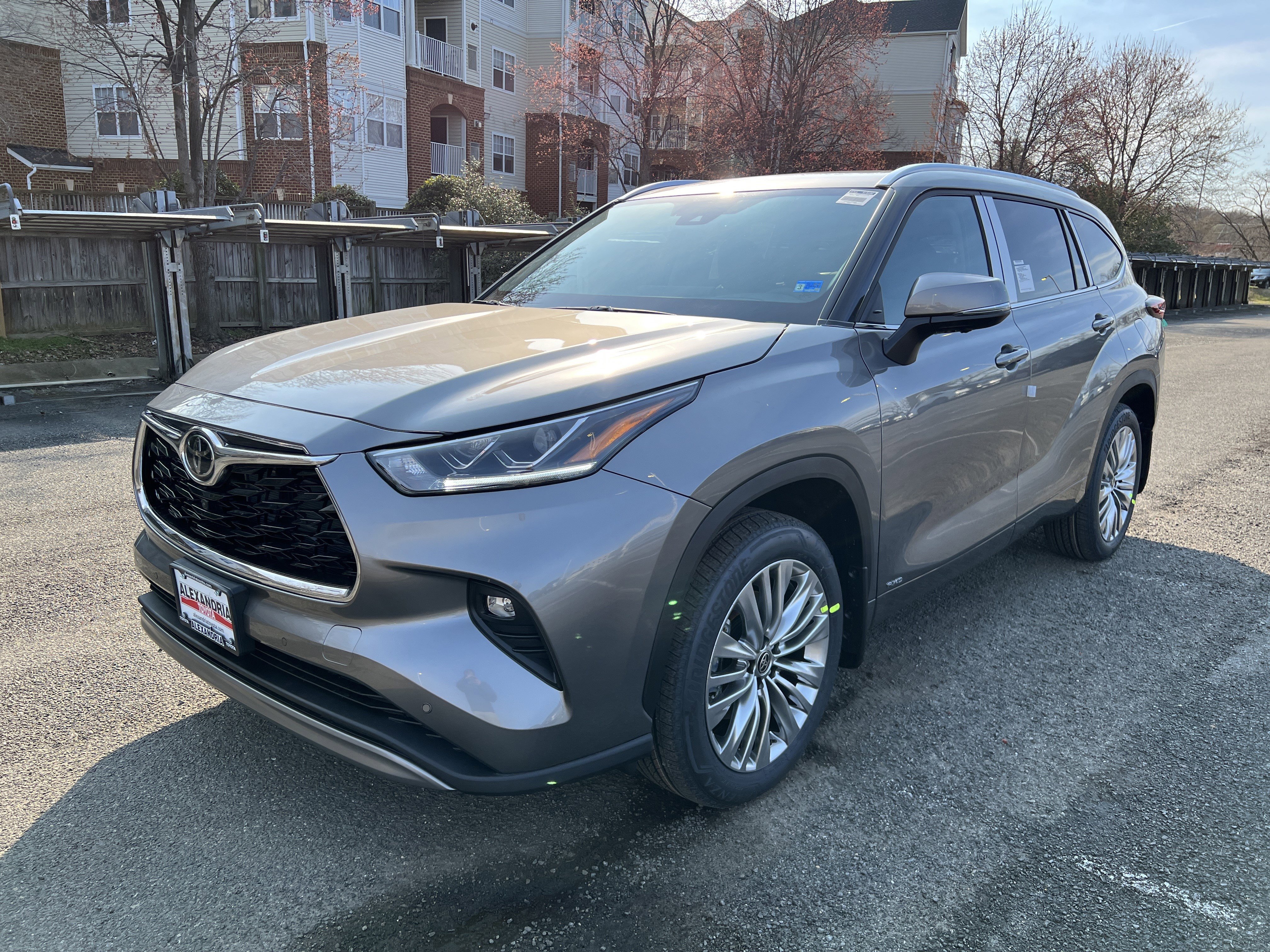 New 2026 Toyota Highlander Platinum