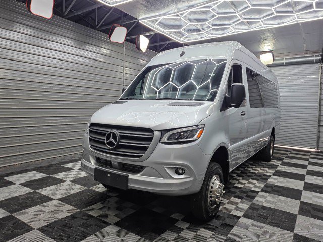 Used 2023 Mercedes-Benz Sprinter 3500 image 38