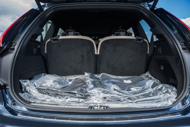 New 2026 Volvo XC90 B6 Plus w/ Protection Package Premier image 10
