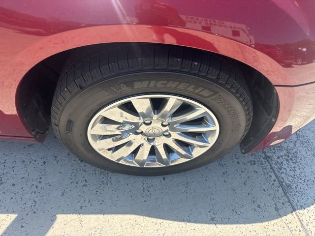 Used 2013 Chrysler 300 image 6