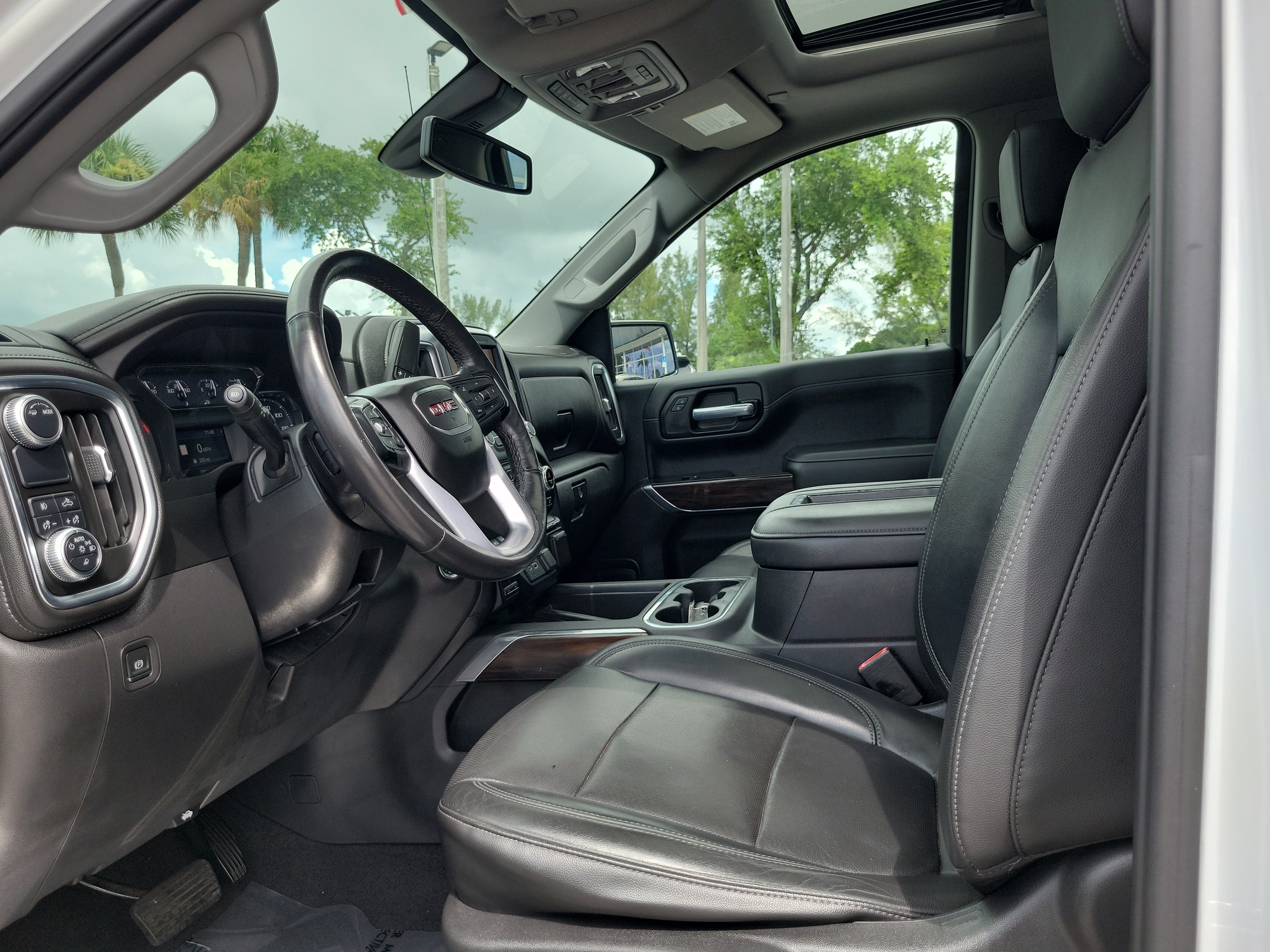 Used 2020 GMC Sierra 1500 SLT w/ SLT Premium Plus Package RWD image 13