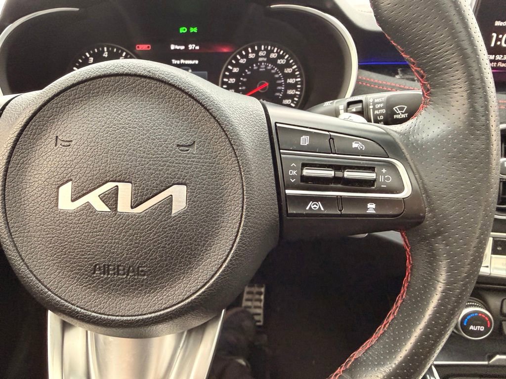 Used 2023 Kia Stinger GT2 image 21