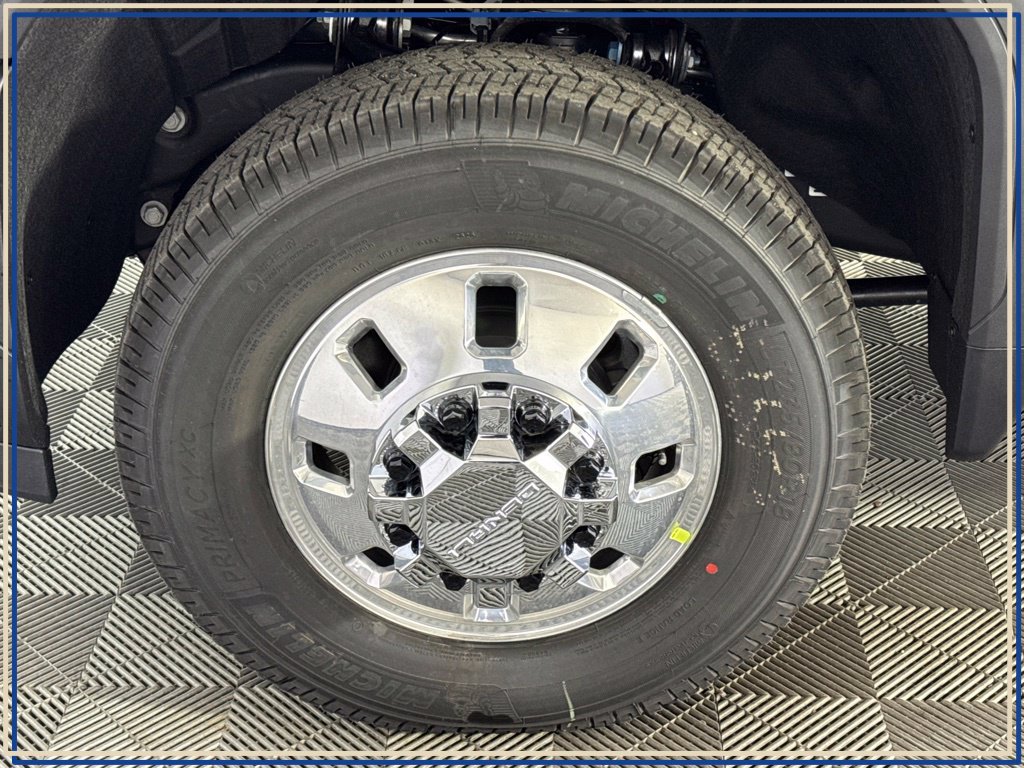 New 2026 GMC Sierra 3500 Denali Ultimate AWD/4WD image 39