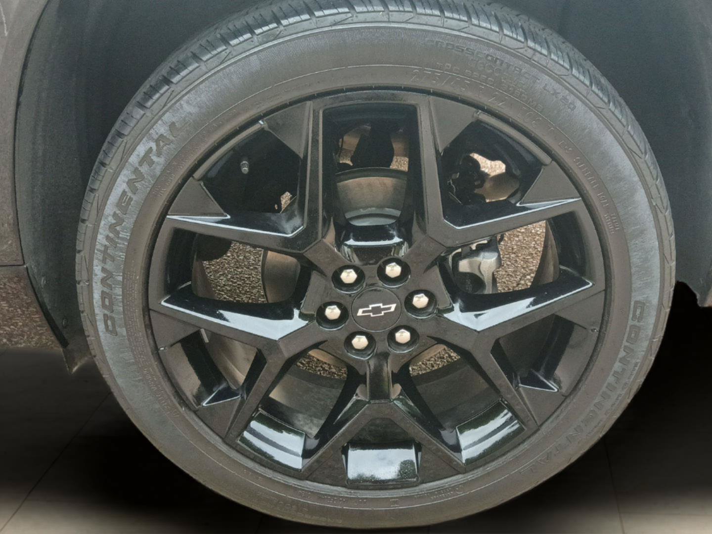 Used 2024 Chevrolet Traverse RS FWD image 28