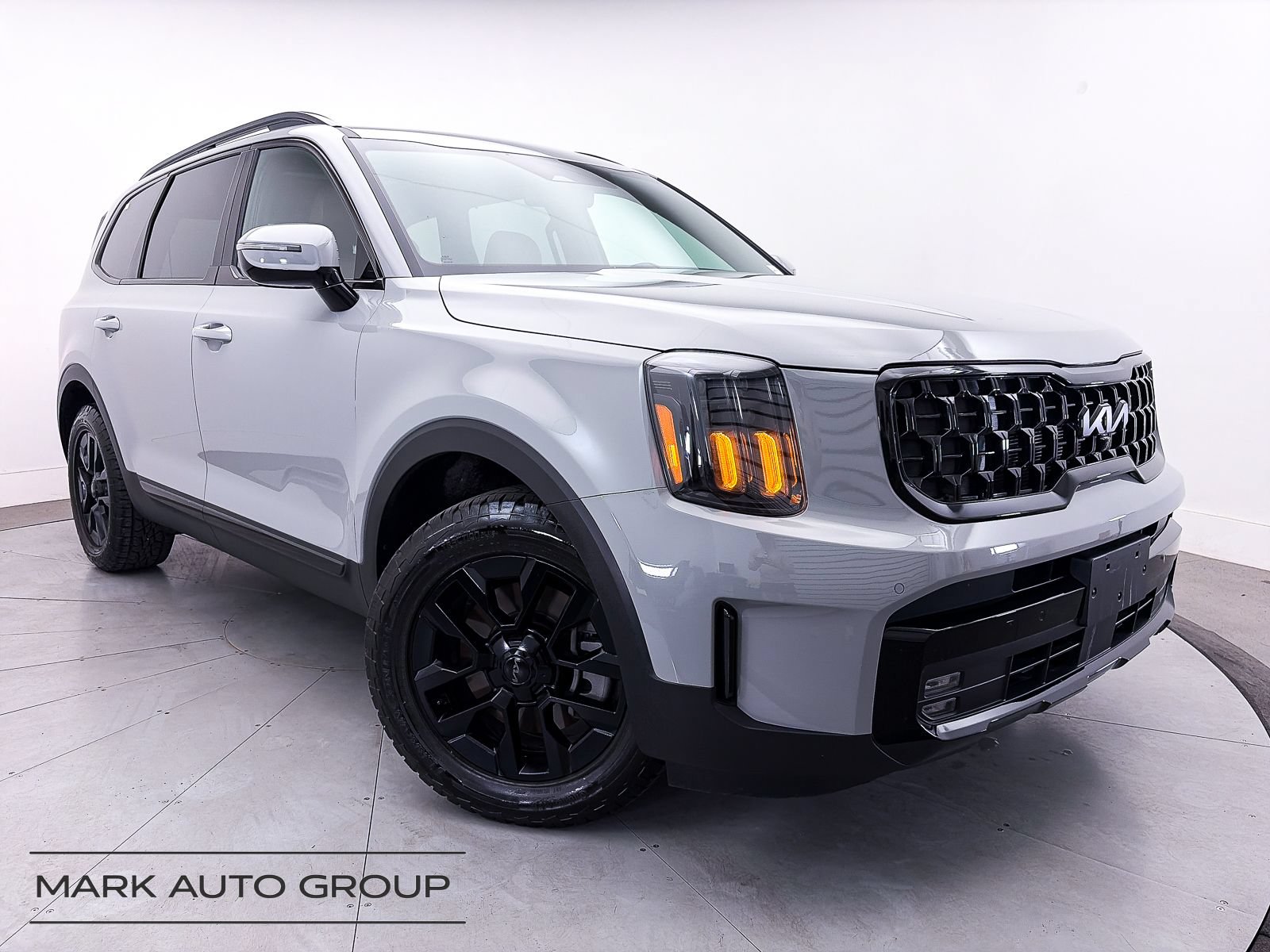 Certified 2025 Kia Telluride SX Prestige X-Pro AWD/4WD image 1
