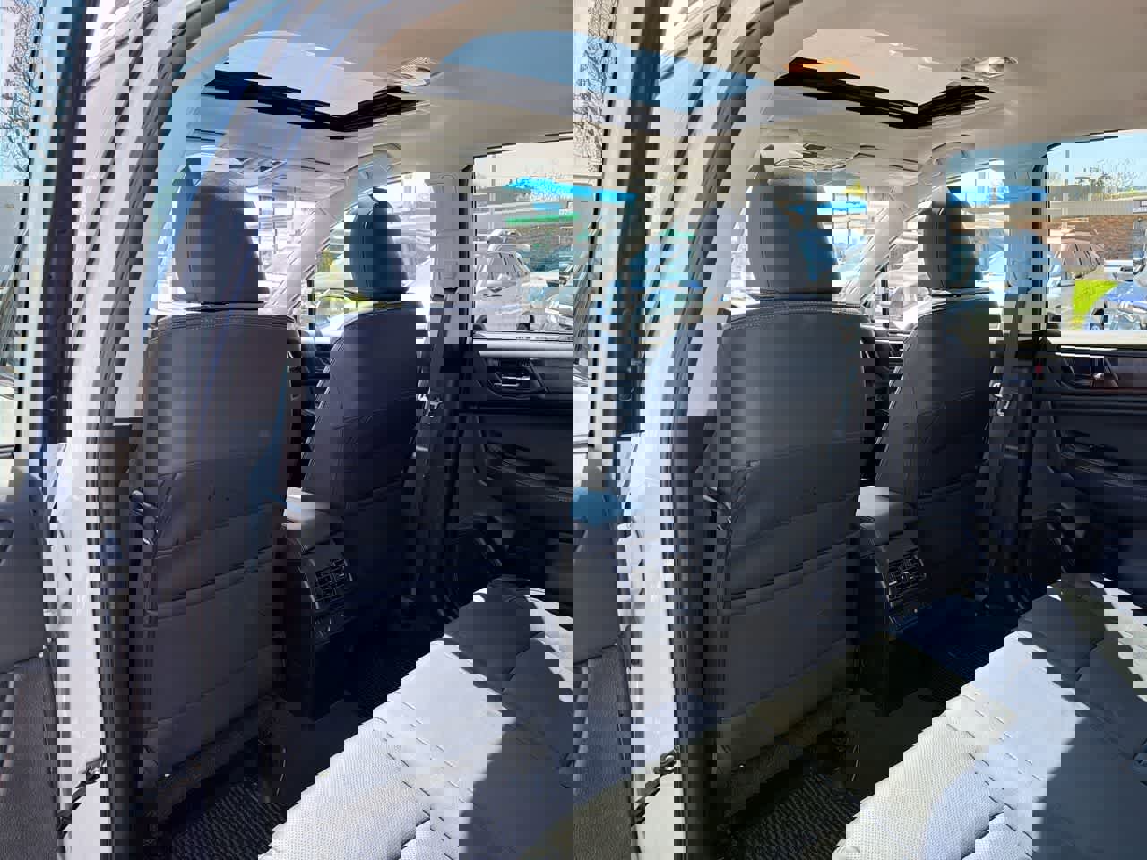 Used 2017 Subaru Outback 2.5i Limited AWD/4WD image 23