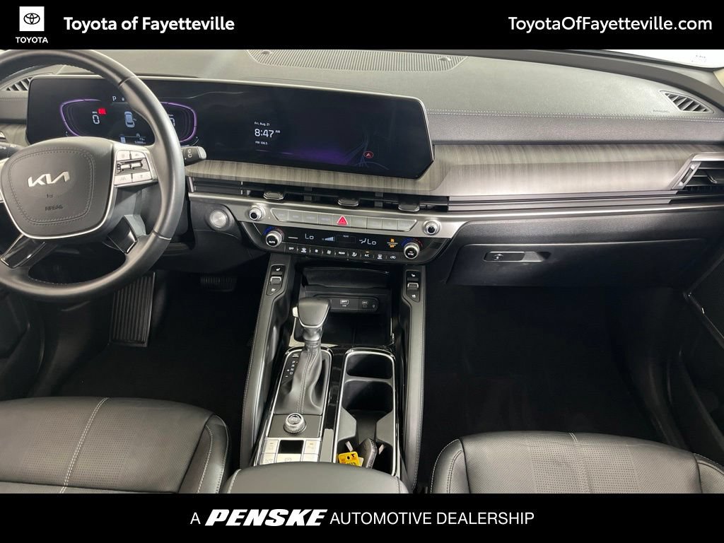 Used 2023 Kia Telluride EX w/ EX Captain's Chair Package FWD image 16