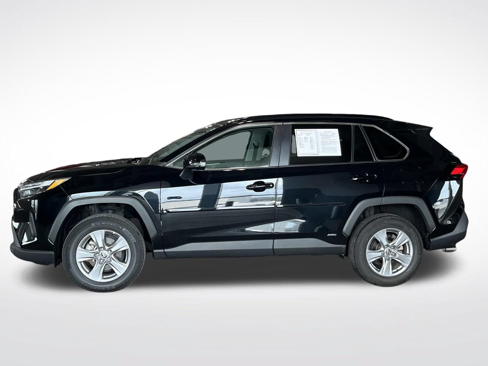 Used 2023 Toyota RAV4 XLE AWD/4WD image 7