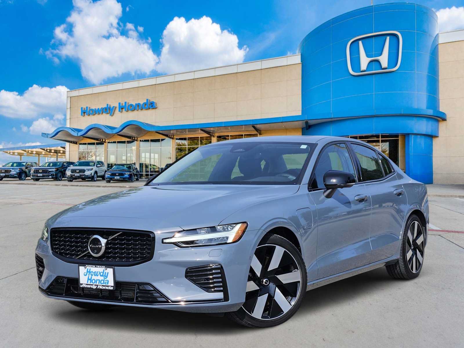 Used 2023 Volvo S60 T8 Plus w/ Climate Package AWD/4WD video 1