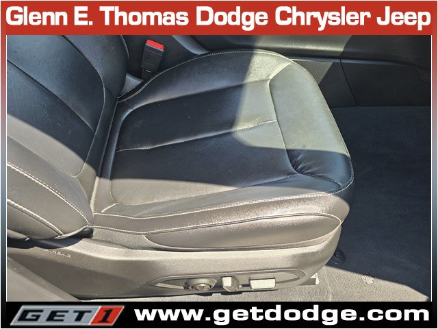 Used 2023 Jeep Grand Cherokee Limited w/ Black Appearance Package RWD image 34