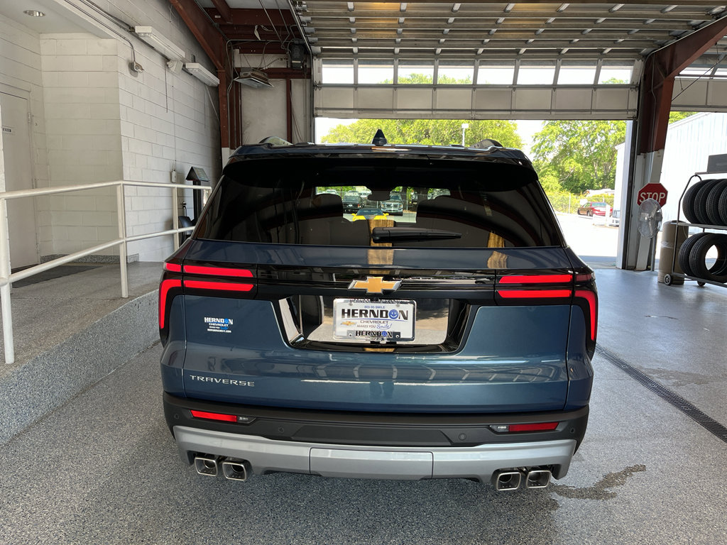 New 2026 Chevrolet Traverse LT FWD image 7