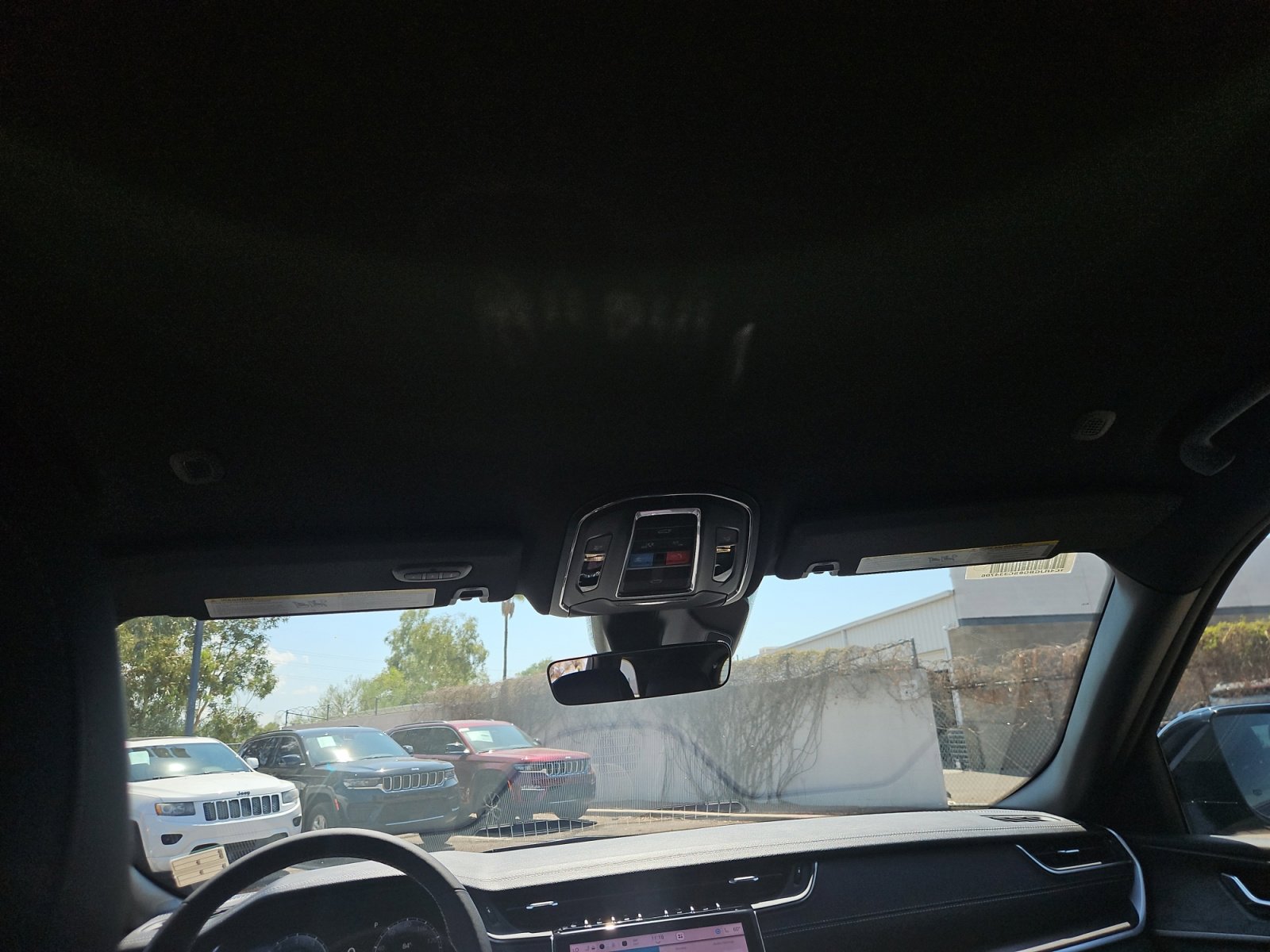 New 2025 Jeep Grand Cherokee Limited w/ Trailer Tow Package image 33