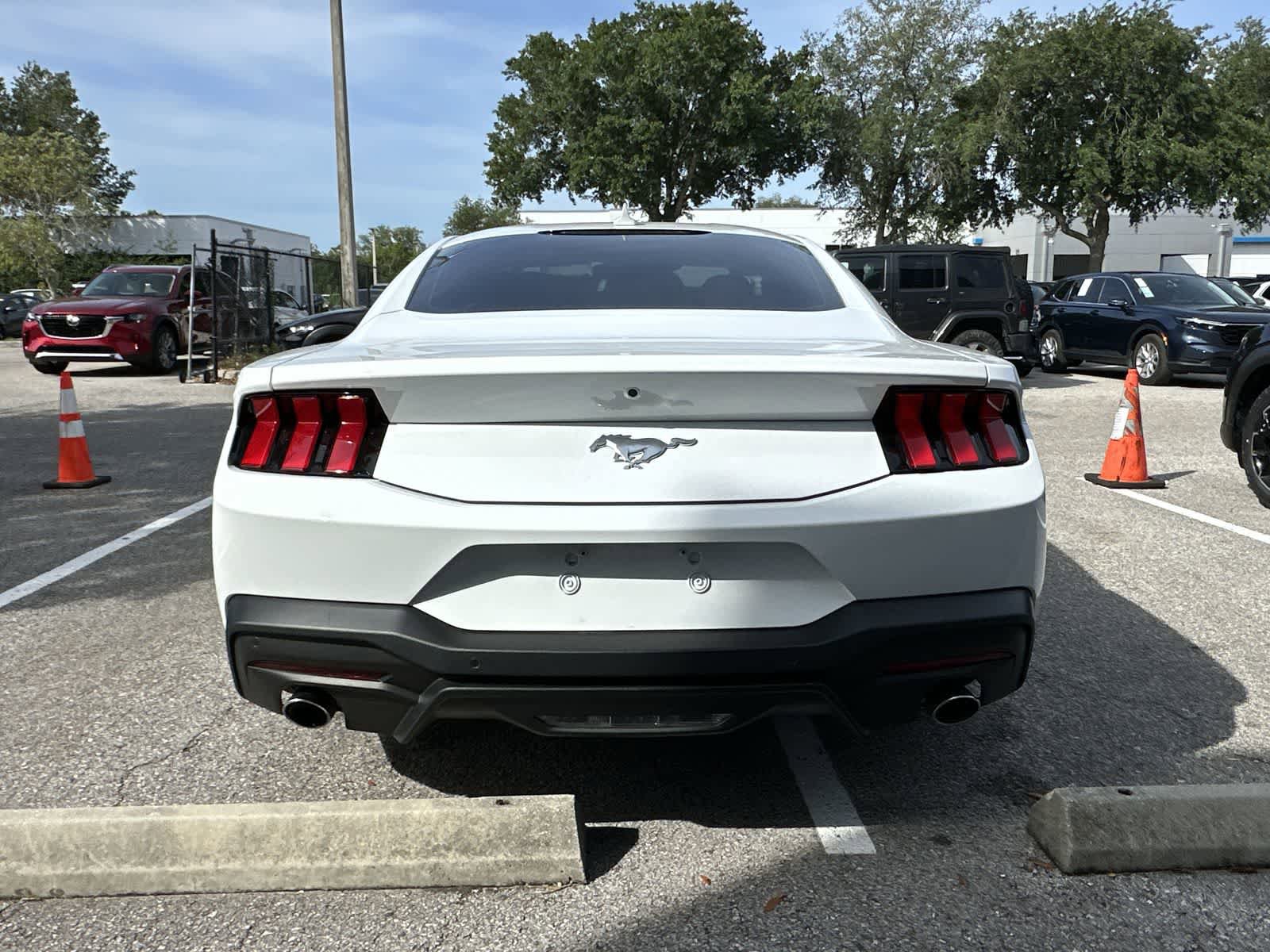 Used 2024 Ford Mustang Coupe RWD image 7