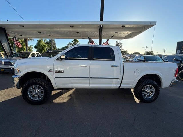 Used 2016 RAM 3500 Laramie w/ Snow Chief Group AWD/4WD image 2