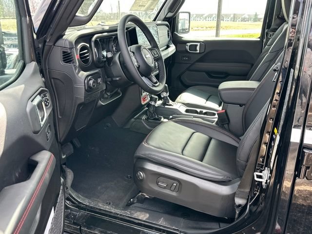 New 2026 Jeep Wrangler Unlimited Rubicon w/ Whitecap Package AWD/4WD image 13