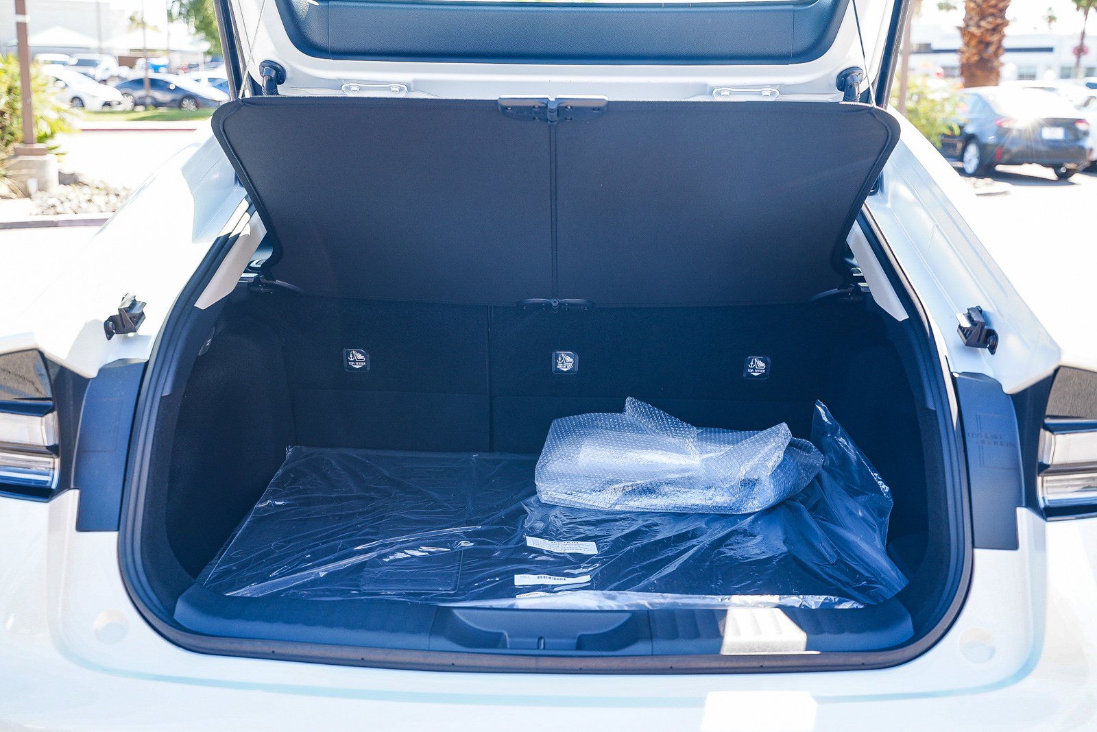 New 2026 Toyota Prius Plug-In Hybrid FWD image 13