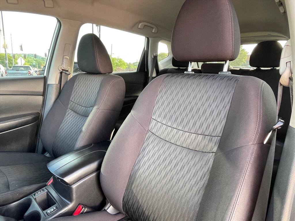 Used 2020 Nissan Rogue SV w/ Premium Package FWD image 20