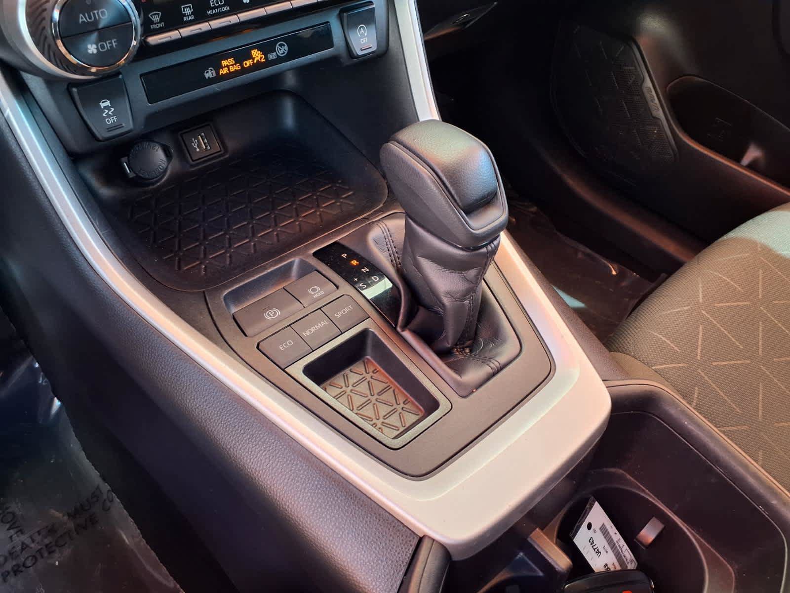 Certified 2024 Toyota RAV4 XLE FWD image 25