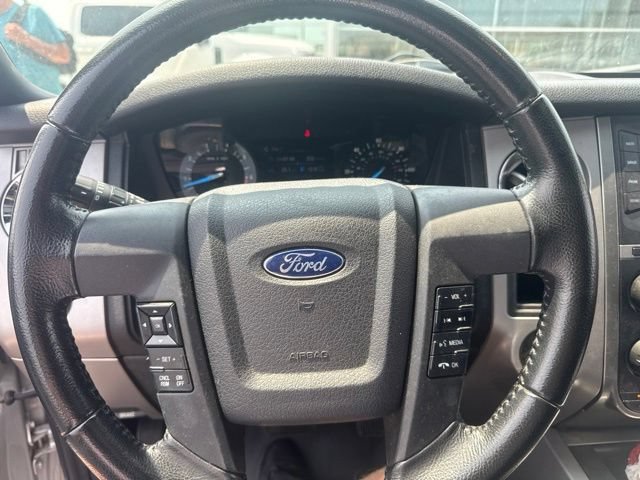 Used 2017 Ford Expedition XLT AWD/4WD image 13
