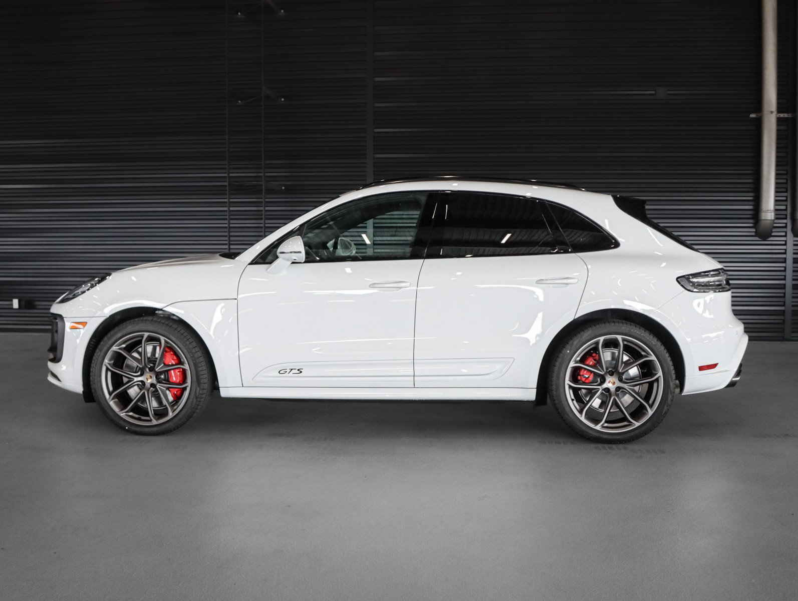 New 2026 Porsche Macan GTS AWD/4WD image 2
