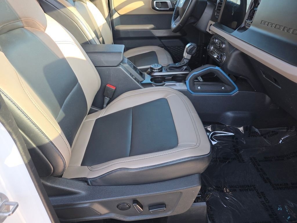 Used 2023 Ford Bronco Wildtrak image 17