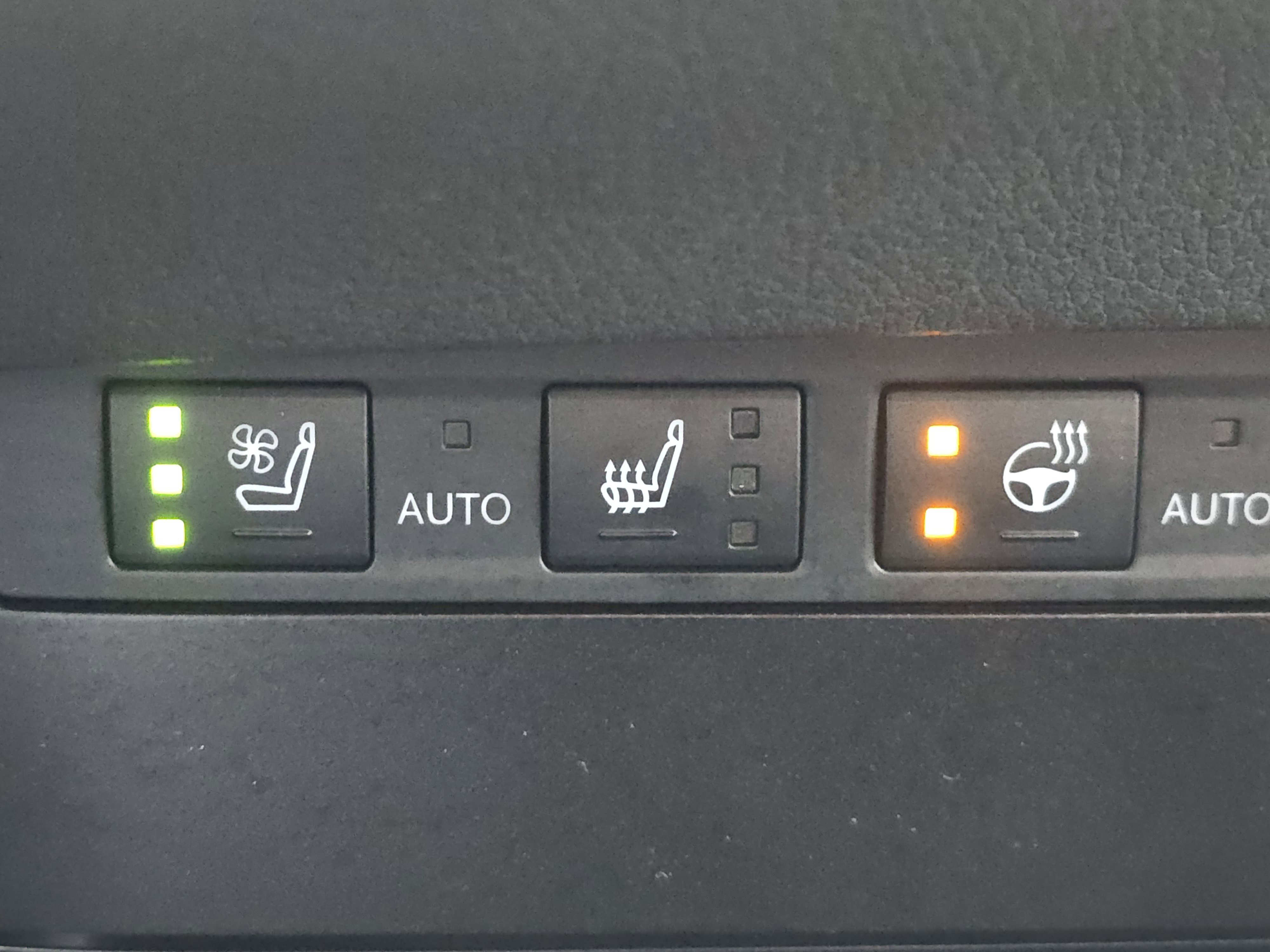 Used 2023 Lexus ES 350 F Sport w/ Accessory Package (Z1) FWD image 11