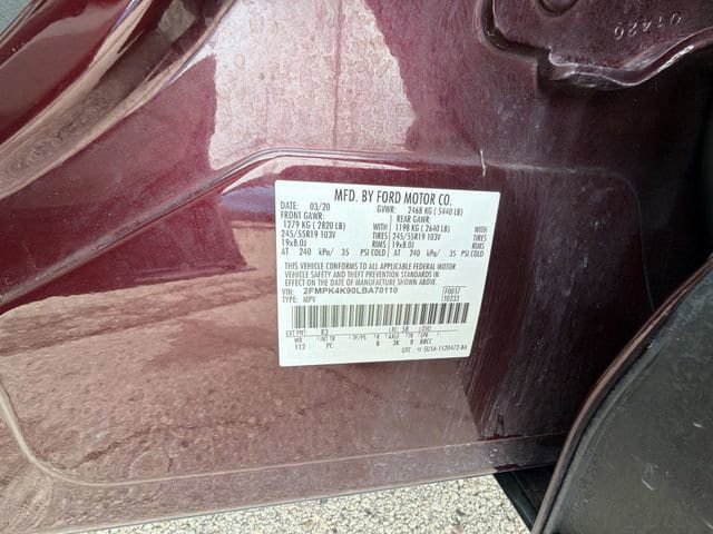 Used 2020 Ford Edge Titanium w/ Equipment Group 301A AWD/4WD image 39